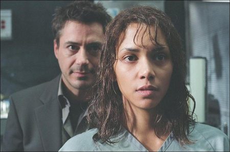 Gothika (2003)