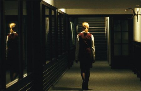 Hotel (2003)