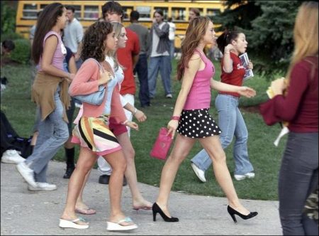 Mean Girls (2004)