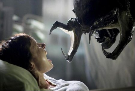 Alien vs. Predator: Requiem (AVPR) (2007)