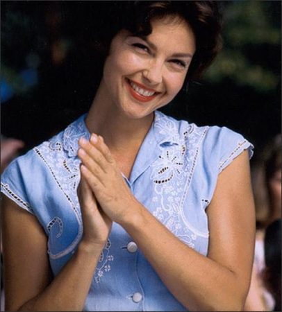 Simon Birch (1998) - Ashley Judd