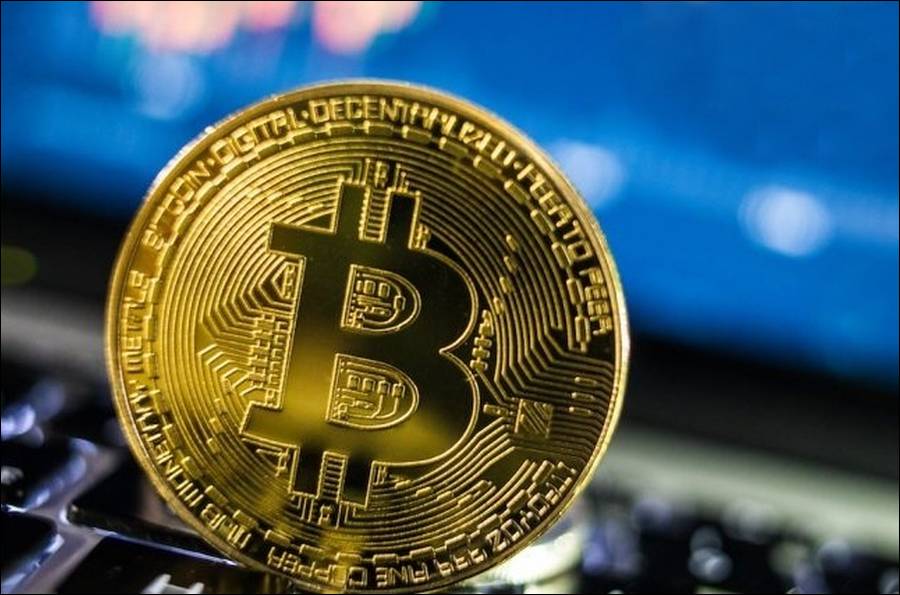 Bitcoin remains above $60,000 despite whale sales