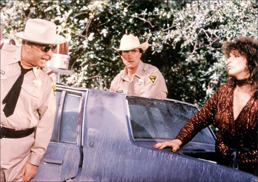 SMOKEY AND THE BANDIT II JACKIE GLEASON AS BUFORD MIKE HENRY AS JUNIOR PHOTO