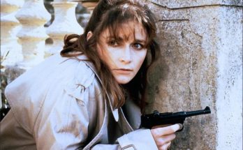 Trenchcoat (1983) - Margot Kidder