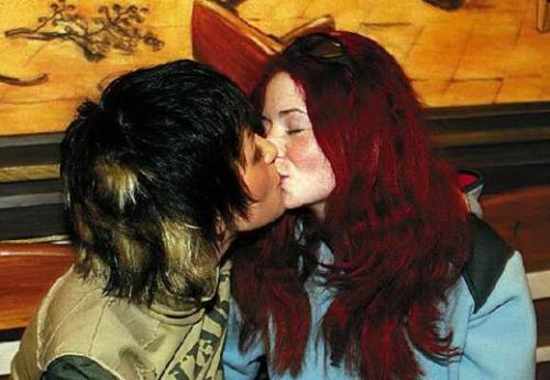 Tatu Kissing Pictures Gallery